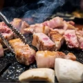 [11번가]짚불 통삼겹살 2kg (19,800원/무료)